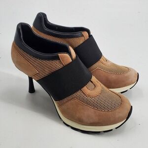 Women's Sneex The Icon Camel Black Size 8 Sneaker Heel